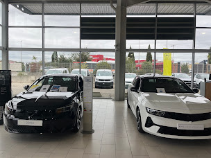 Photo n°3 de Opel Salon-de-Provence à Salon-de-Provence (Vendeur de voitures d'occasion)