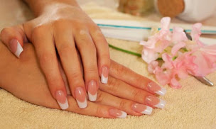 Photo n°1 de Couleur d'Ongle à Évian-les-Bains (Salon de manucure)