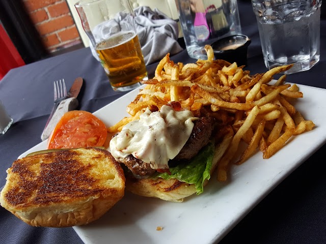 Burger Mondays Bar & Grille