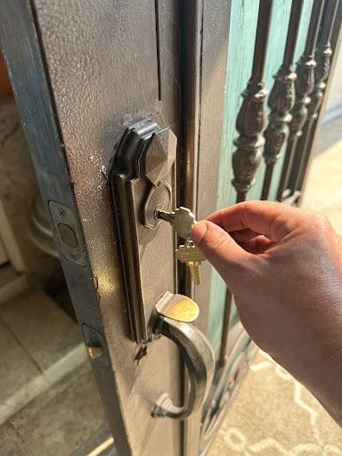 Glorious Locksmith - Visual