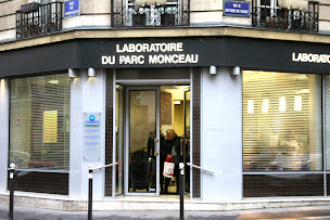 Photo n°1 de Laboratoire Unilabs Eylau - Parc Monceau à Paris (Service de dépistage des infections sexuellement transmissibles)