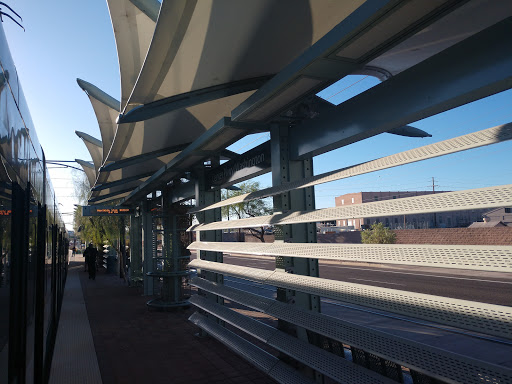 Center Pkwy/Washington