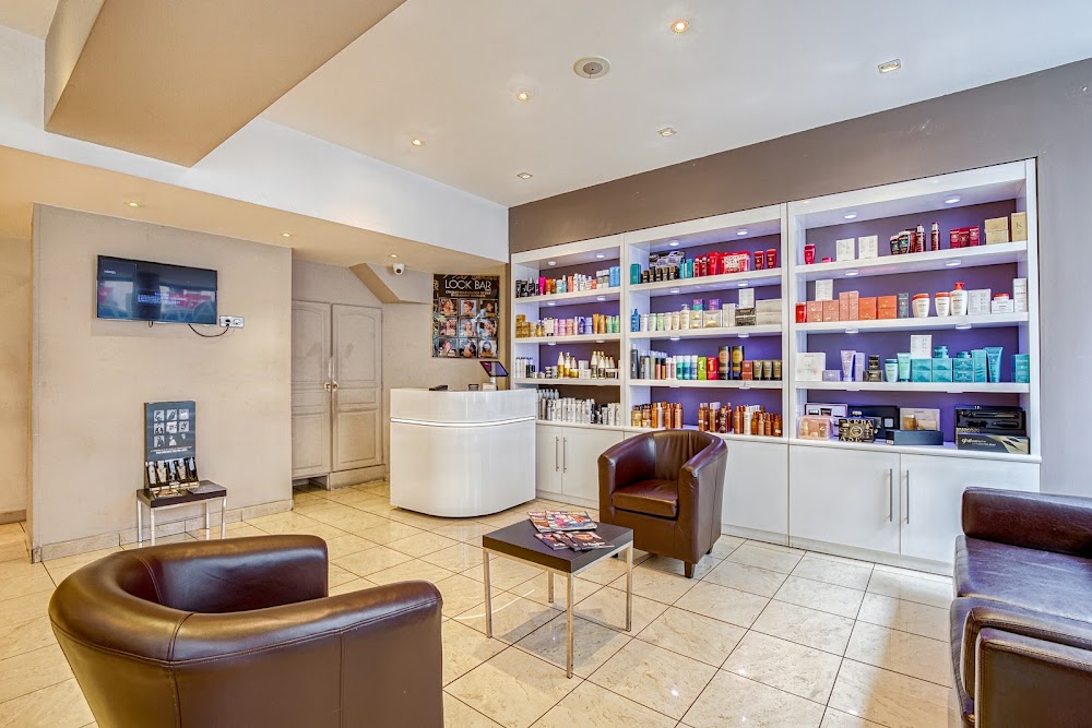 Mewan Salon de Coiffure Paris 9