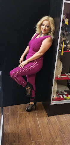 CANDYS CLOSET BOUTIQUE by null