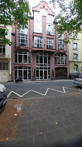 Martina & Josephine Acht - Friseur & Intercoiffure Salon - Thumbnail