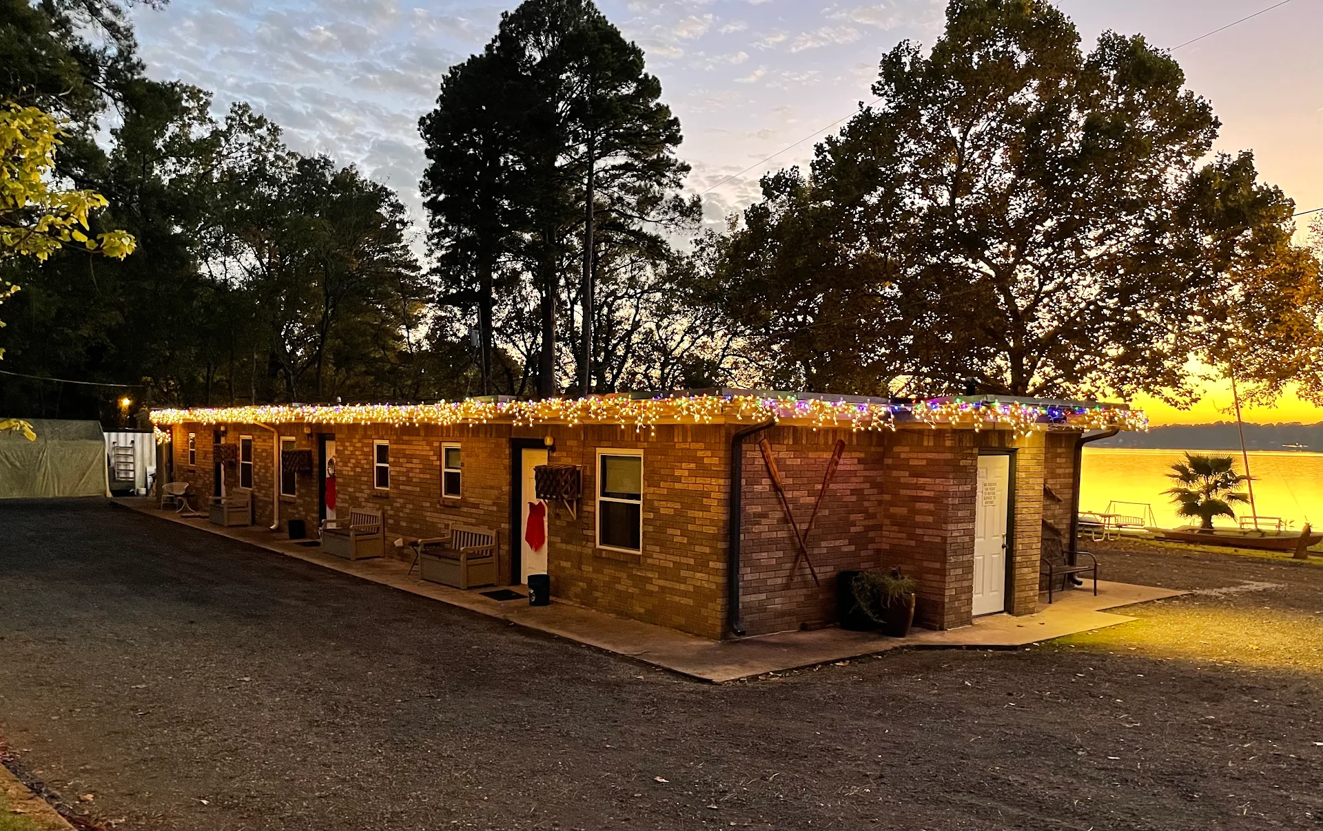 Scenic View Motel & RV Park