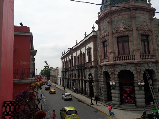 Met Life Seguros Logo