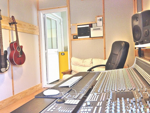 Mixaglia Studio - Thumbnail