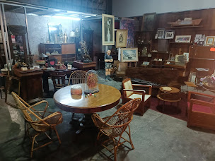Photo n°17 de Le Loft Brocante à Saint-Amans-Soult (Magasin d'antiquités)