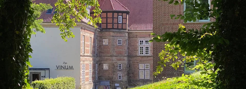 Vinum Schloss Landestrost photo
