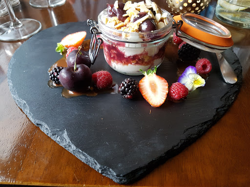 Cafe Roya - Visual