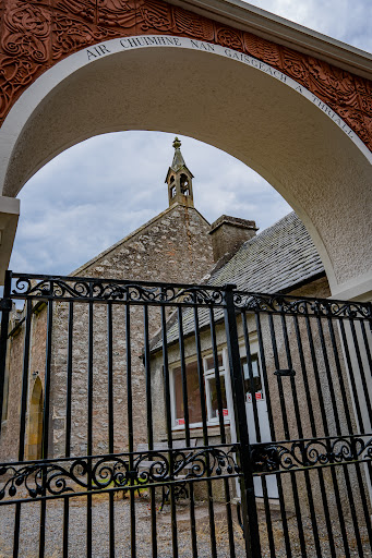 Dores Parish Churchyard - Thumbnail