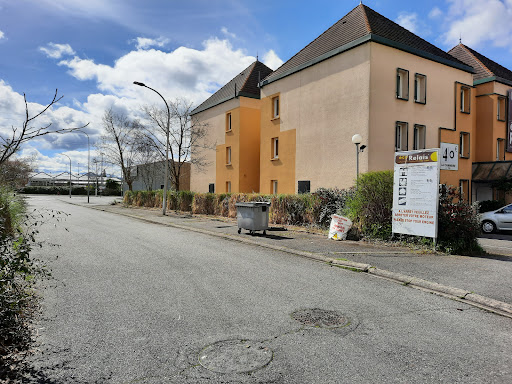 Photo de Tim Entreprise service élagage jardinier entretien rénovation de la maison à Billère (64140)