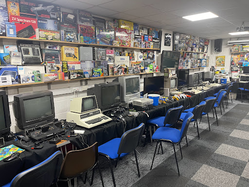 Retro Computer Museum - Visual