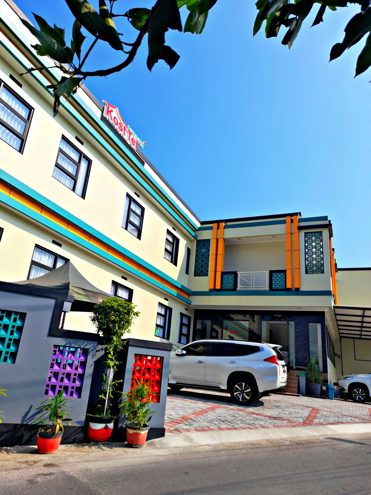 KOSTEL BUKIT TEH TEMBALANG