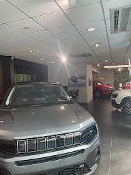 Photo n°16 de JEEP STELLANTIS &YOU PARIS BOULOGNE à Boulogne-Billancourt (Concessionnaire automobile)