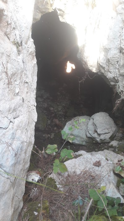 grotta delle croci