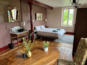 Photo n°2 de Moulin de Maupoy Chambre D'Hôtes et Gîtes à Saint-Symphorien-de-Marmagne (Chambre d'hôtes)