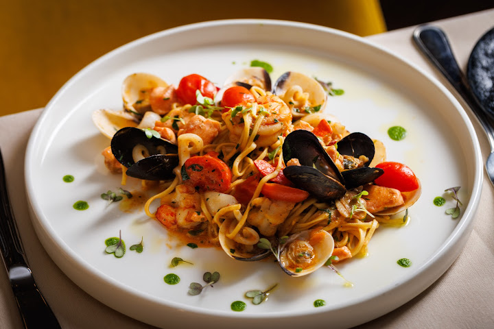 La Piazza New York by null