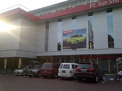 Photos of Mitsubishi Solo