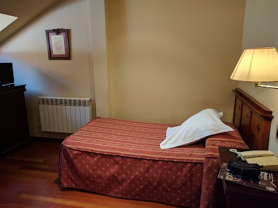 Photos of Leon Hotel Spa Paris