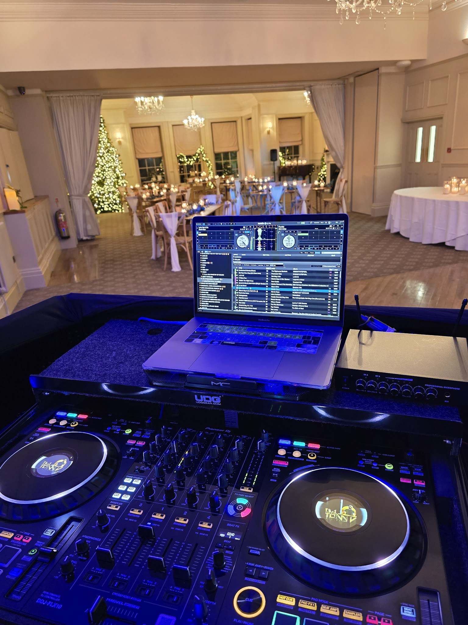 DJ Tony V & Silent Disco - Entertainment - photo 1