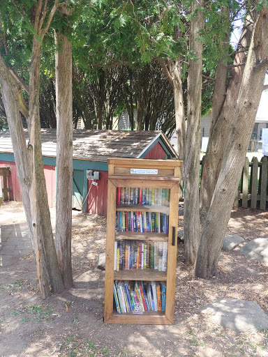 Little Free Library #110510 - Thumbnail