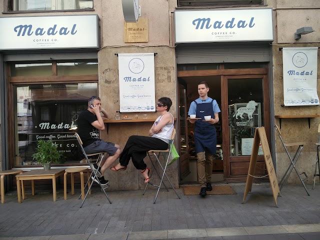 Madal Cafe - Coffee Shop - Kávézó