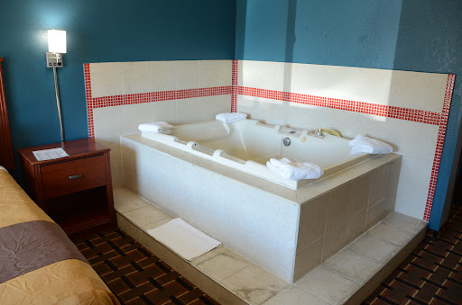 Faribault Hometown Inn & Suites - Thumbnail