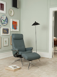 Photo n°31 de Espace Stressless Oyonnax - Fauteuil relax - Canapés à Arbent (Magasin de meubles de bureau)