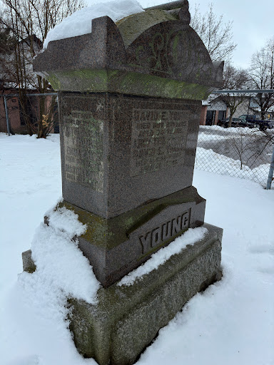 Young Family Cemetery - Thumbnail