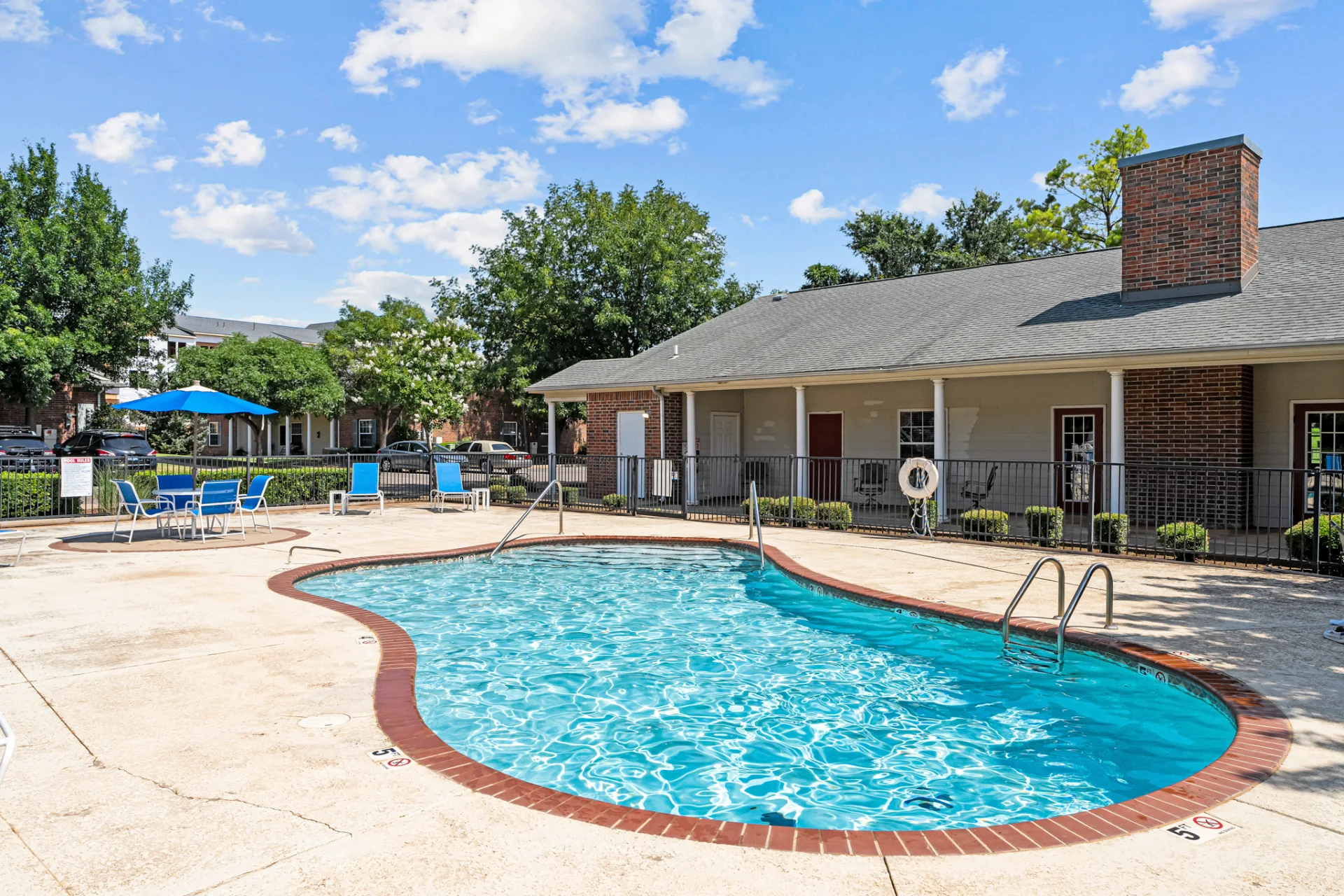 Creekside Village Apartments