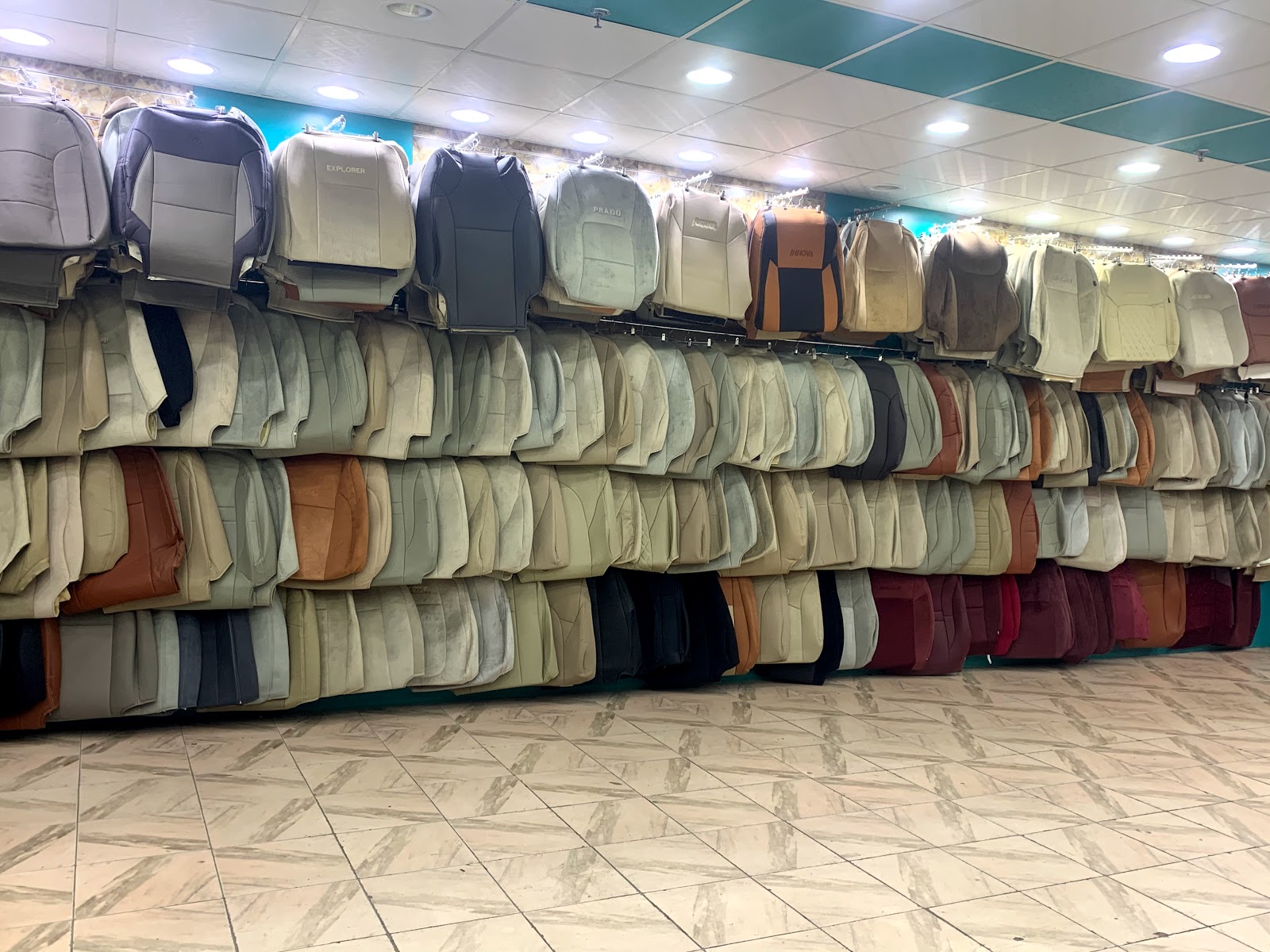 مؤسسة احمد لتنجيد السيارات - صورة 2