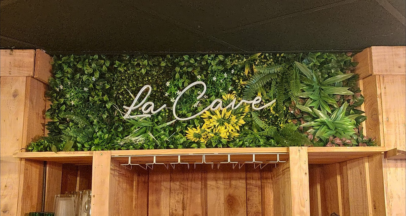 La Cave — photo 3