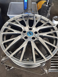 Photo n°16 de Euromaster Montargis à Montargis (Atelier de réparation automobile)