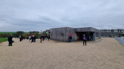 Stonehenge Coach Park - Thumbnail