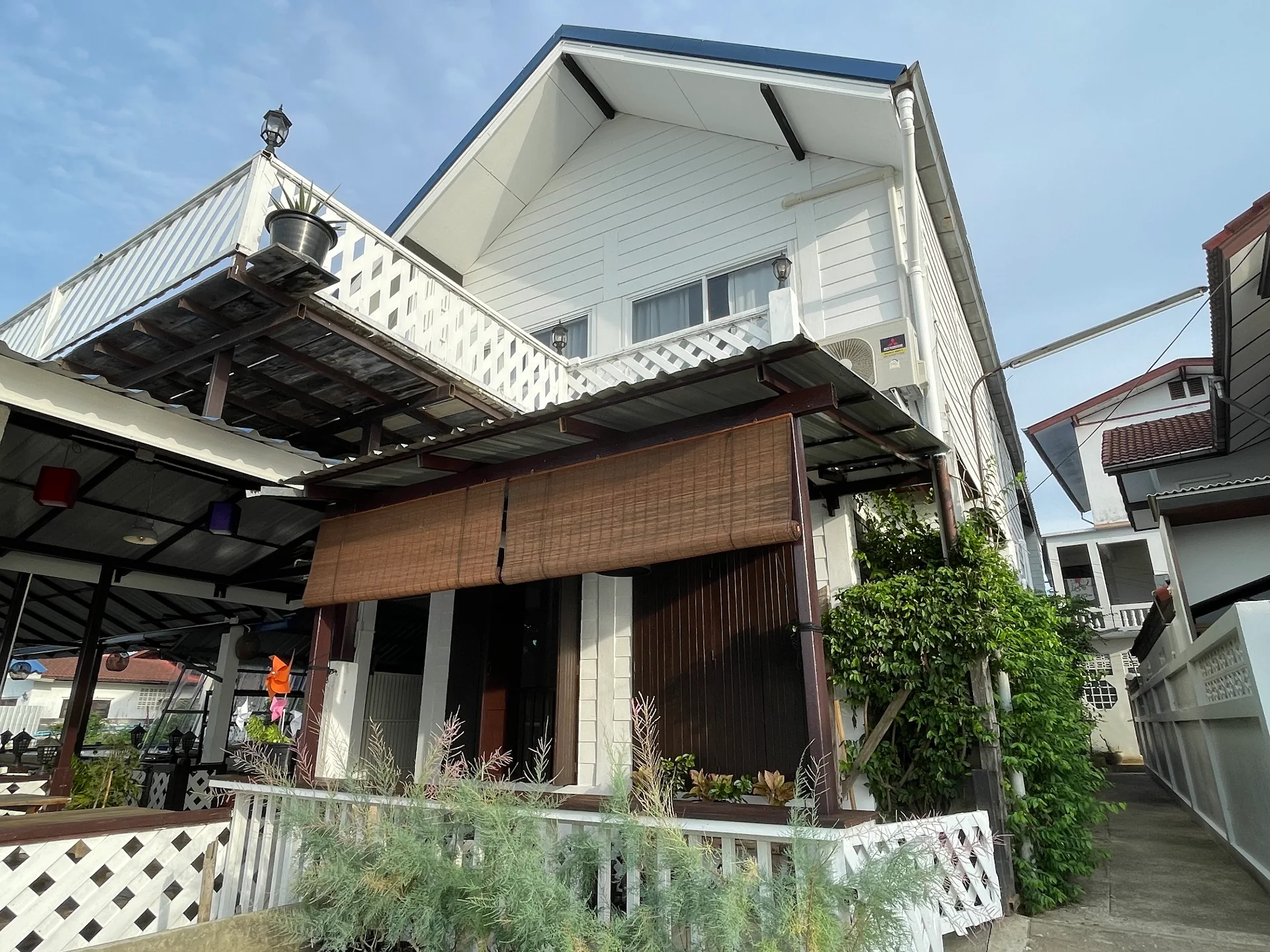 บ้านรักษ์ Baan Rak (รับเฉพาะการจองเข้าพักล่วงหน้า)