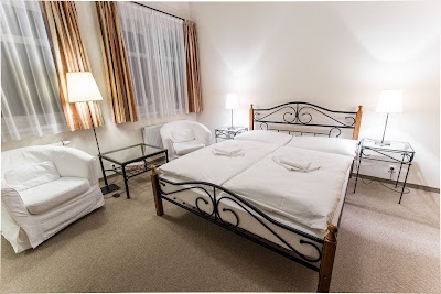 Photos of Hotel La Provence ***