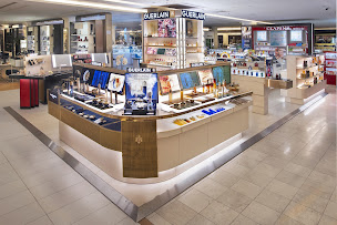 Photo n°22 de Guerlain Boutique Printemps Parly 2 à Le Chesnay-Rocquencourt (Magasin de produits de beauté)