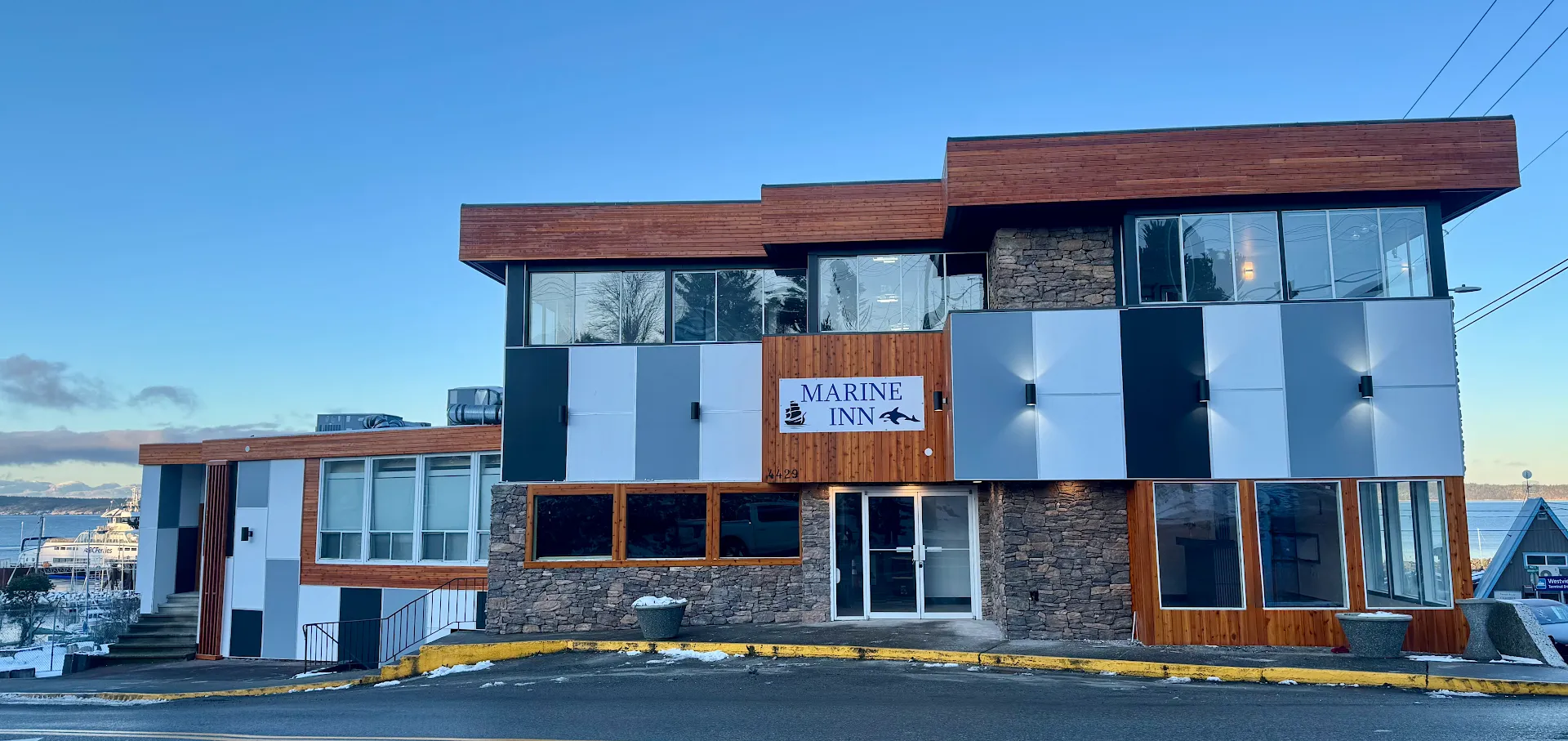 Marine Inn