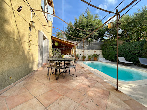 Photo n°4 de Nadège de La Souchère Immobilier à Fuveau (Consultant immobilier)