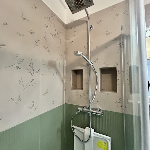 Réaliser une jolie salle de bains bien adaptée à des...