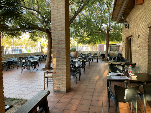 Restaurante BB Logo