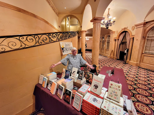 Lucy's Books Gallery - United States