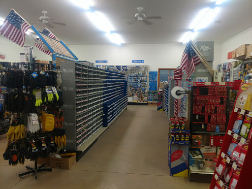 Benjamin Hardware - Visual