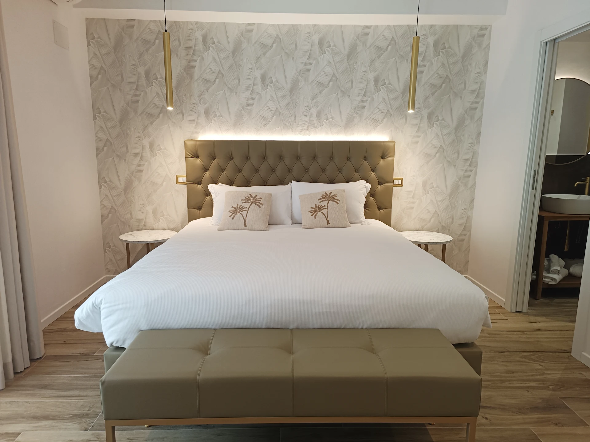 Romi Suite