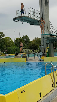 https://www.yverdon-les-bains.ch/sports-et-activite-physique/installations-sportives/piscine-couverte