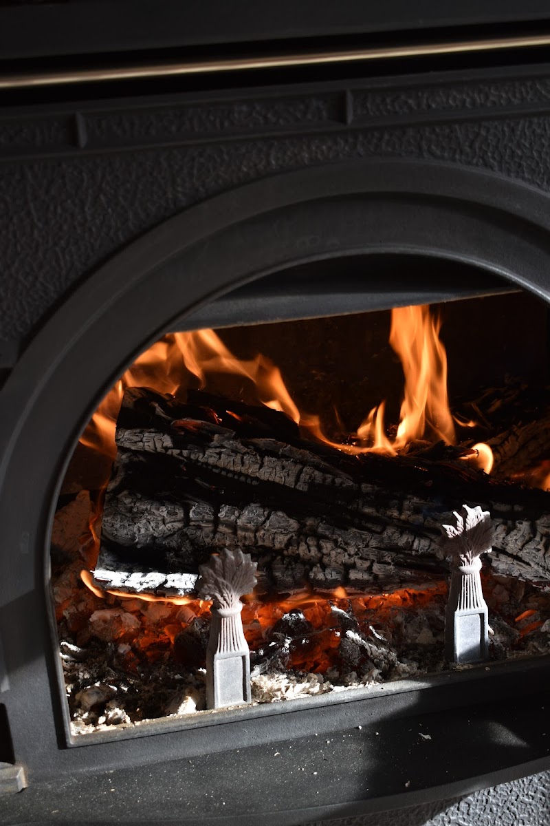 エコ建築考房 薪ストーブの店 暖々