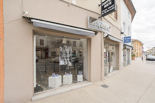 Photo n°21 de Les Spécialistes à Brignais (Salon de coiffure)