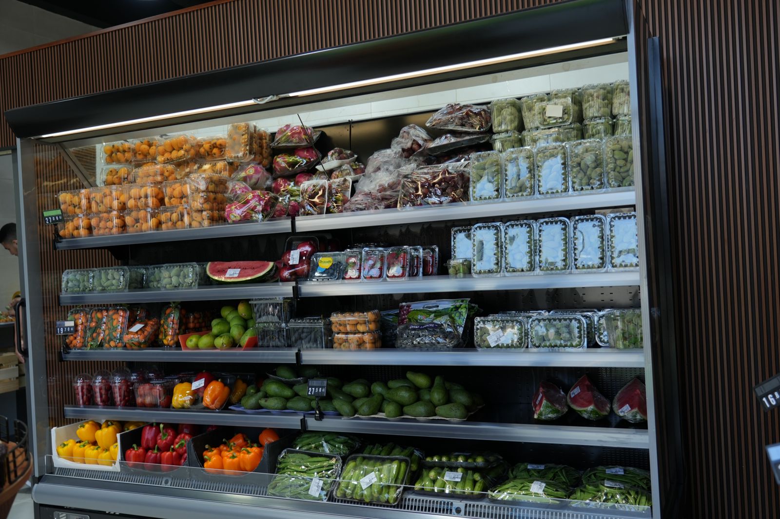 Berry & Cherry Lebanese Fruits & Vegetables - صورة 3